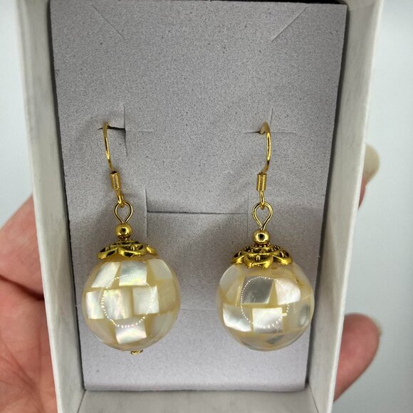 Gorgeous 16mm Mother of Pearl Earrings made with 316 Stainless Steel Hypo Hooks - Picture 12 of 15